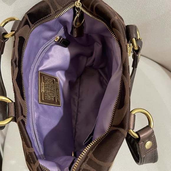 Coach brown purse! Like new - Picture 4 of 6